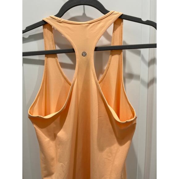 Lululemon Racerback Athletic Tank in Pale Orange Sz 12 - Picture 3 of 4